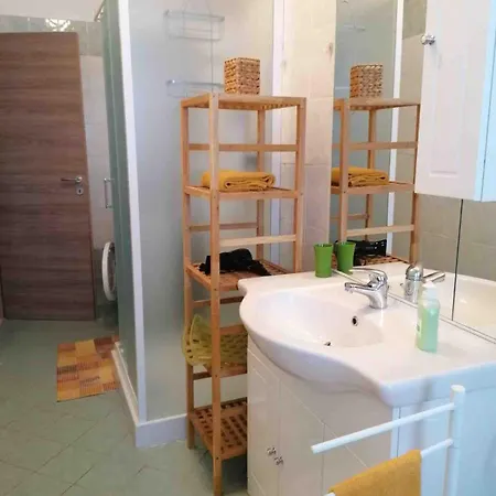 Bellissimo, Elegante Vicino Al Po Apartamento